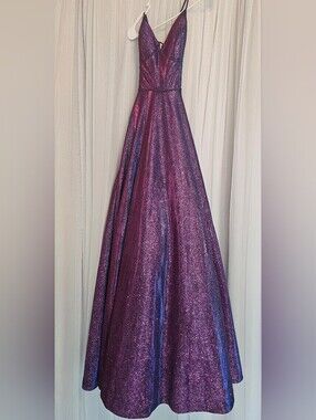 City Studios Sparkle V-Neck Purple Prom Gown Size 1/2